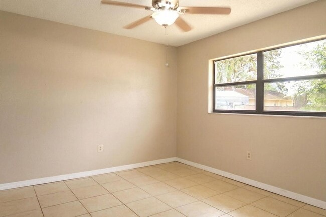 Building Photo - 2 Bedroom, 2 Bathroom Home for Rent in Dade City!