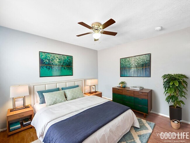 Building Photo - Beautiful 2B 1BA Condo w/ Reserved Parking and Wall AC!