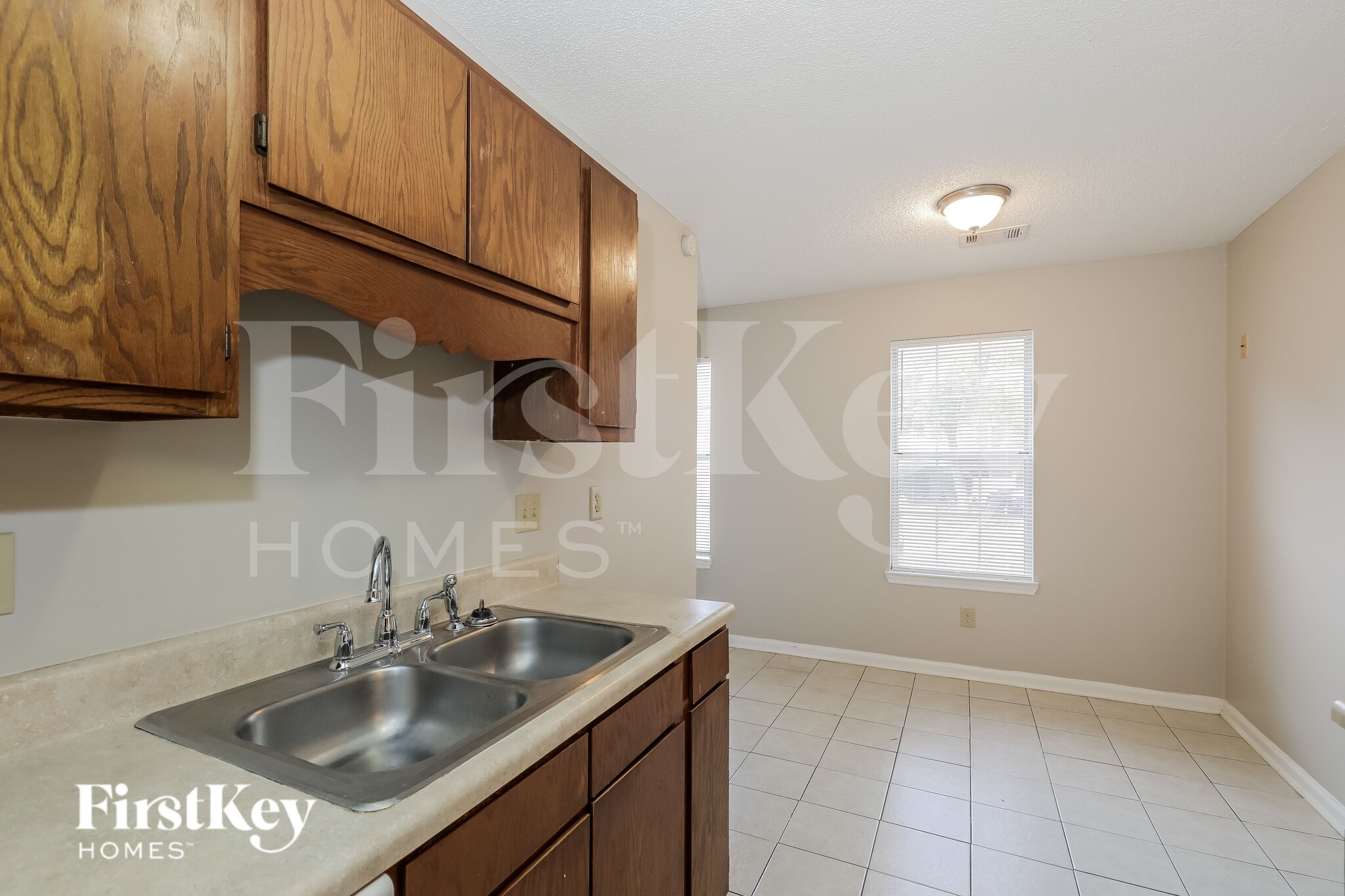 Building Photo - 8062 Creekstone Way