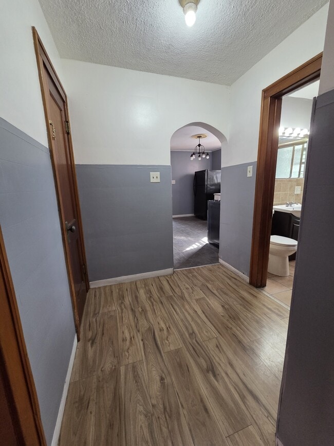 Building Photo - 9757 S Ave M