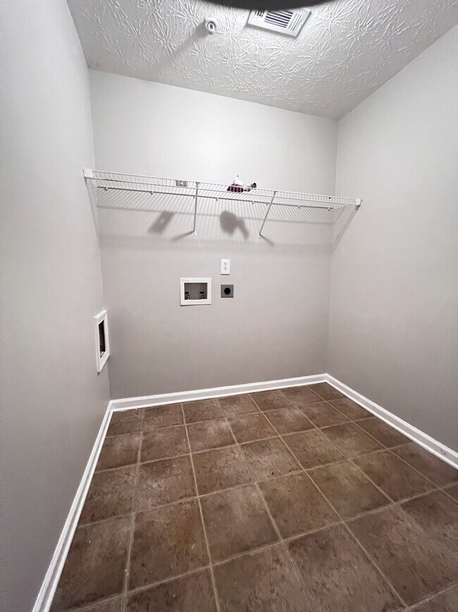 Building Photo - 3803 Augustine Pl