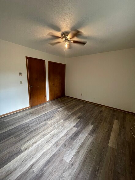 Building Photo - 27 E Raccoon Rdg