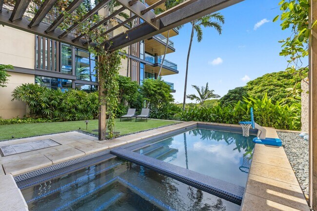 Building Photo - Park Lane 5305 - 3BR w/Swimming Pool and Yard!