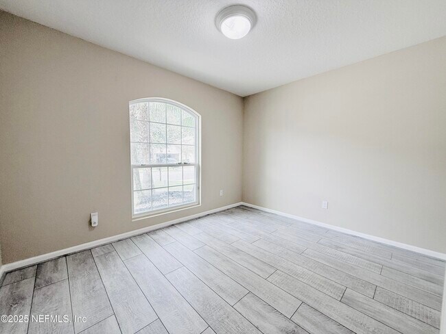Building Photo - 16217 Dowing Creek Dr