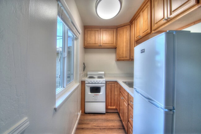 Building Photo - 2240 Angela Ct