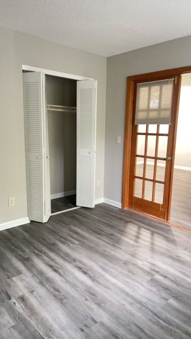 Building Photo - 2 Bedroom, 2 bathroom condo For Rent in To...
