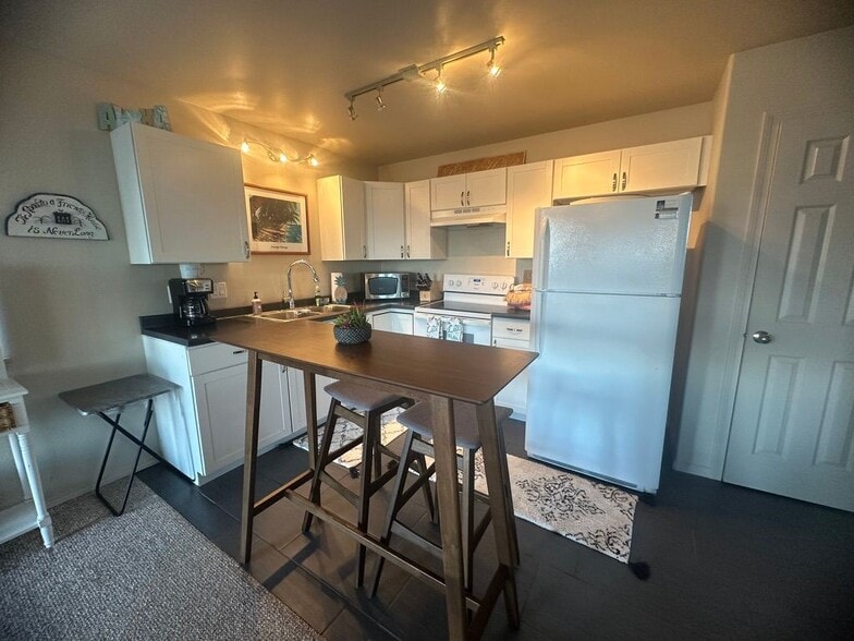 Building Photo - 250 Liholiho St