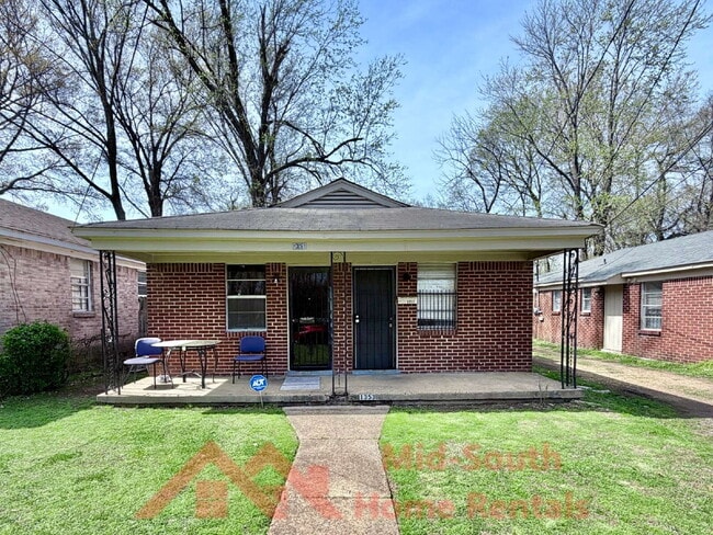 Building Photo - 1353 Fairfax St