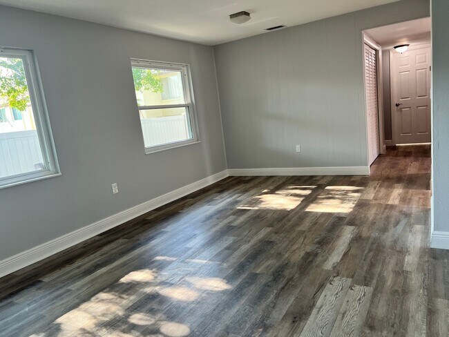 Building Photo - 4042 Audubon Dr