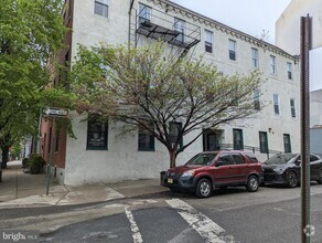 Building Photo - 2111-15 E Susquehanna Ave