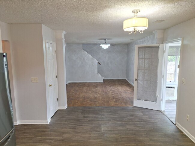 Building Photo - Wonderful Four Bedroom Home Located in Northeast Columbia!