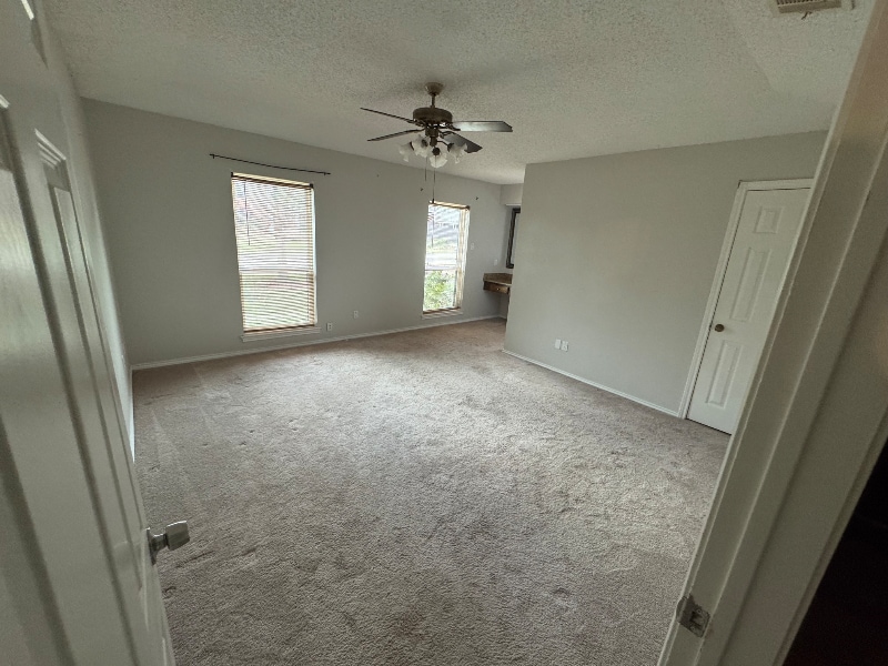 Building Photo - 3905 Picato Dr