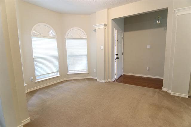 Building Photo - 1507 Warm Springs Dr