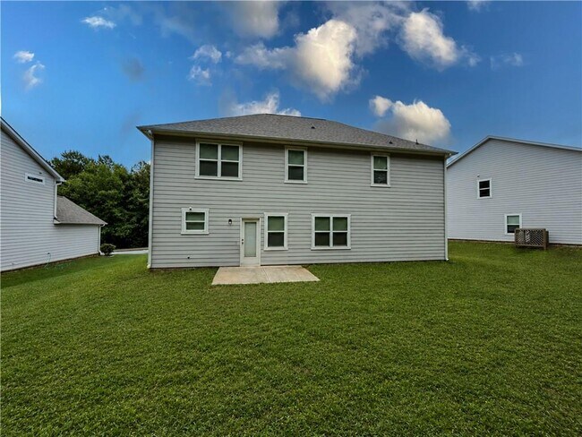 Building Photo - 45 Woodford Dr