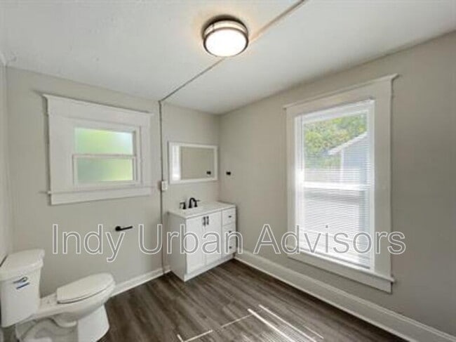Building Photo - 1525 N Olney St