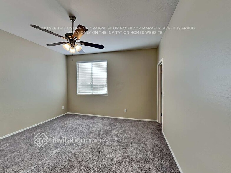 Building Photo - 274 S 174th Dr