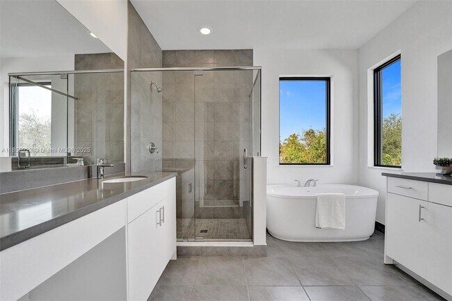 Building Photo - 13145 Addilyn Ct