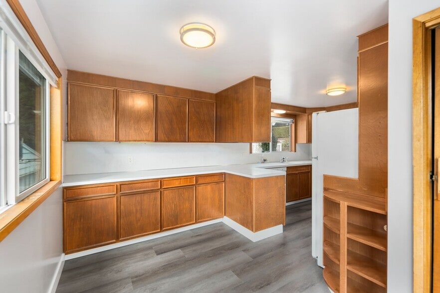 Building Photo - 4731 49th Ave NE