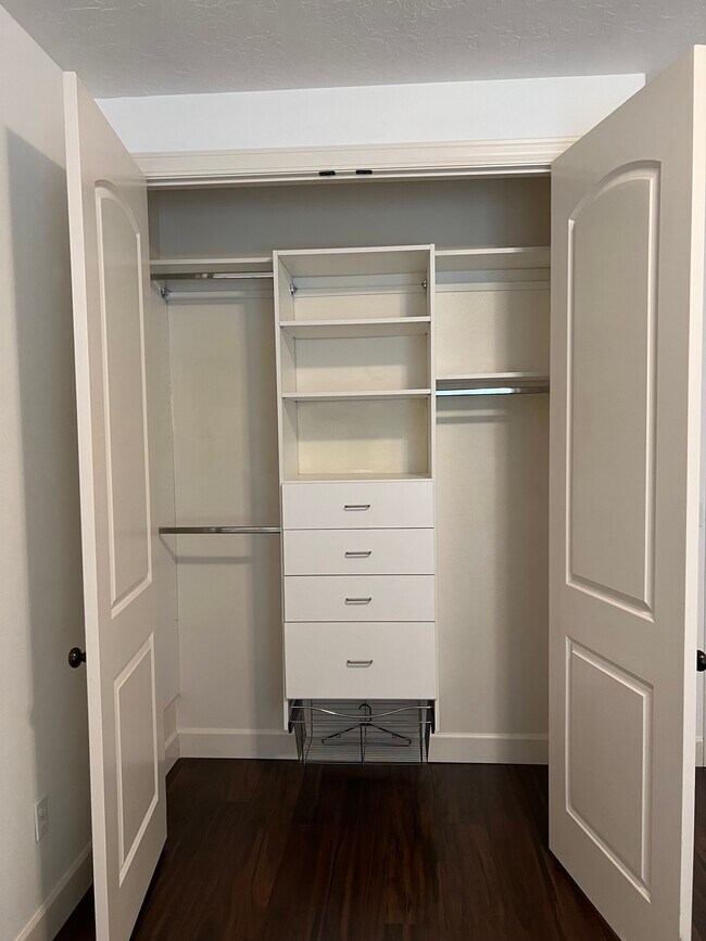 Building Photo - 949 N 920 W