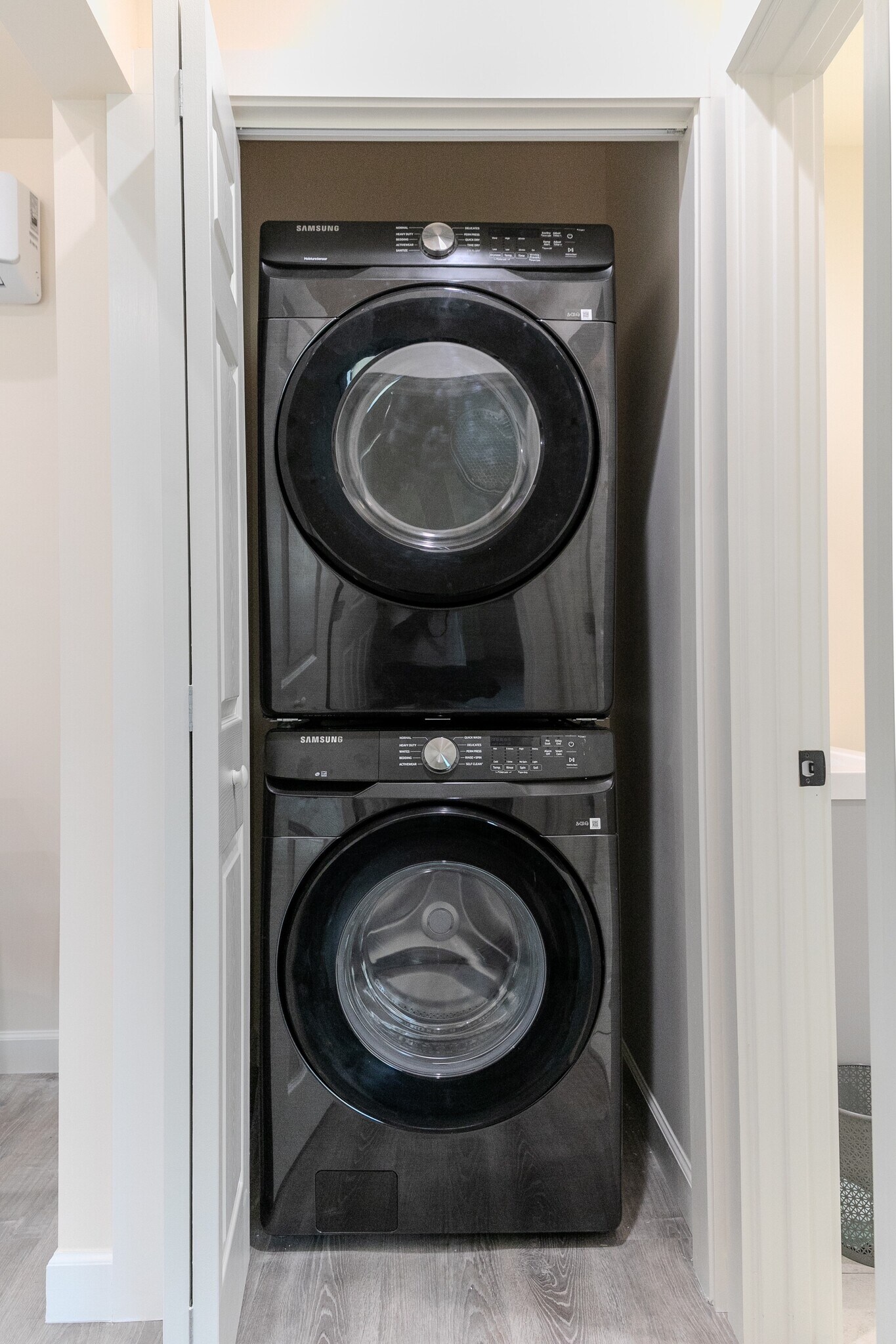 Building Photo - 1009 Arlington Ave