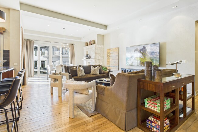 Building Photo - 501 Rio Grande Pl