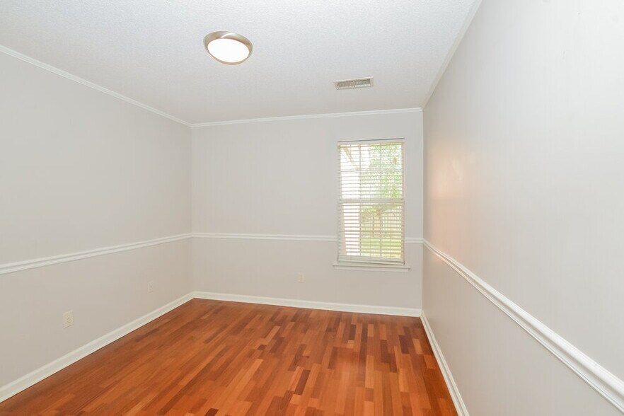 Building Photo - 1058 Green Fern Cove