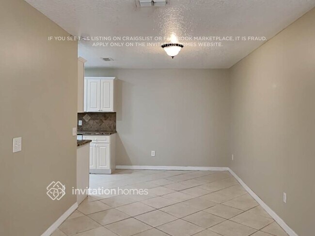 Building Photo - 820 Little Town Rd