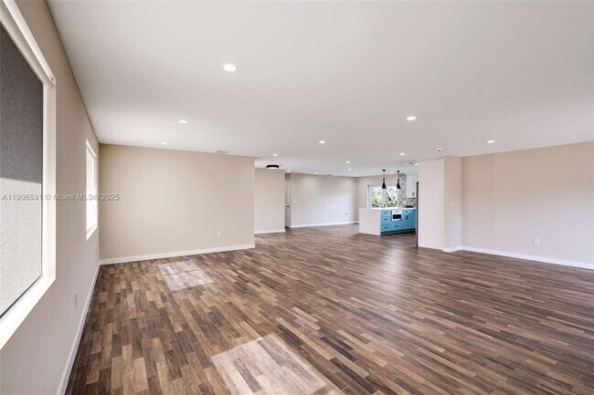 Building Photo - 6701 SW 49th Terrace