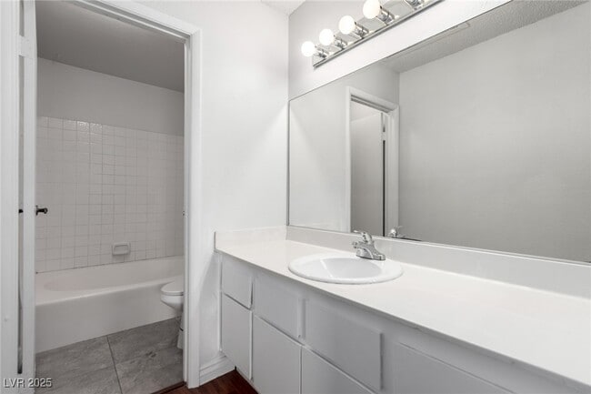 Building Photo - 5644 Vineyard Ln