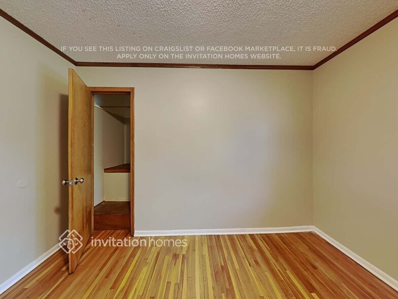 Building Photo - 600 57th Ave NE