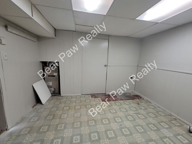 Building Photo - 1225 S Arp Ave