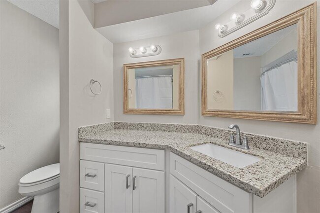 Building Photo - 7103 Foxway Ln