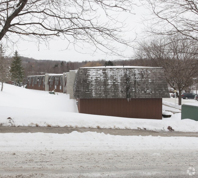Building Photo - Hammerstone Village Apartments