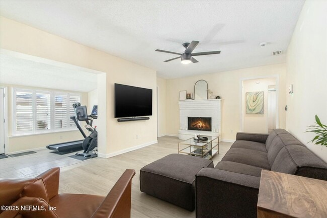 Building Photo - 3545 Tidal Marsh Dr