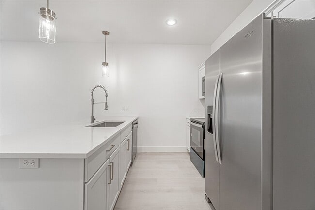 Building Photo - 2655 SW Livingston Square