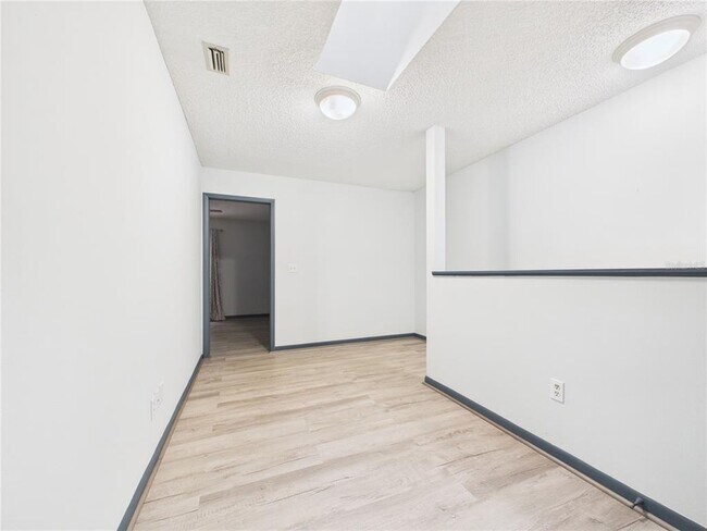 Building Photo - 11239 Cedar Hollow Ln