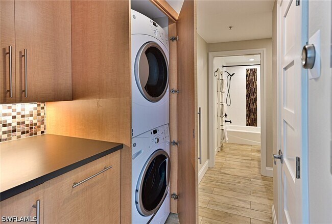 Building Photo - 4975 Bonita Beach Rd SW