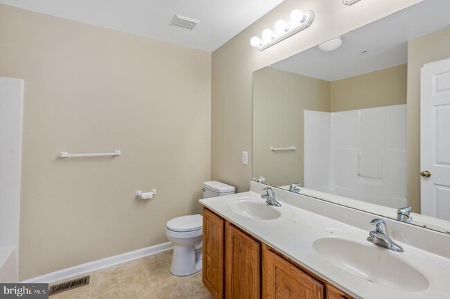 Building Photo - 2710 Stockley Ln