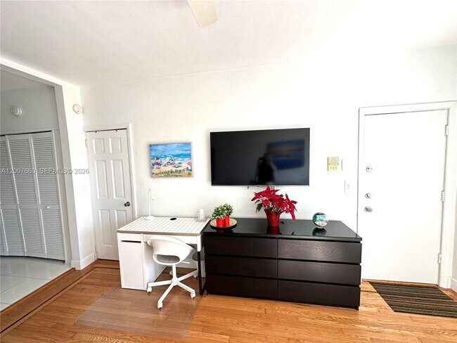 Building Photo - 1007 Meridian Ave