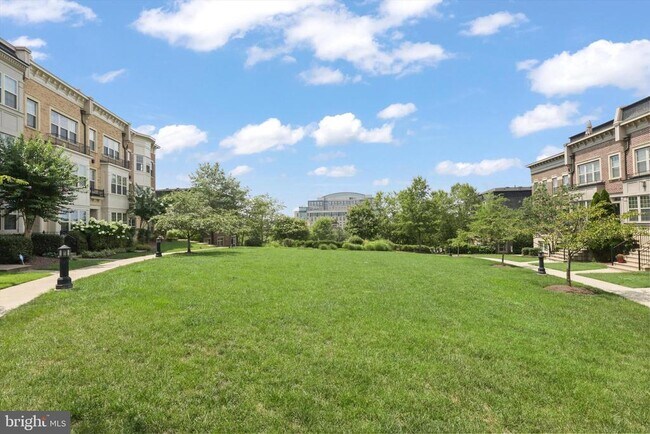 Building Photo - 501 Triggerfish Dr