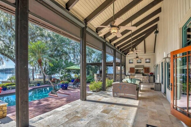 Building Photo - 10577 Down Lakeview Cir