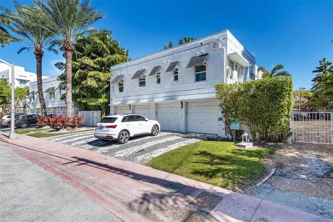 Building Photo - 4015 Meridian Ave