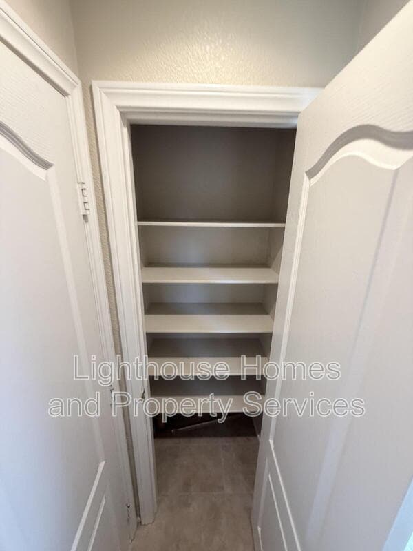 Building Photo - 9118 Wine Cellar Ave