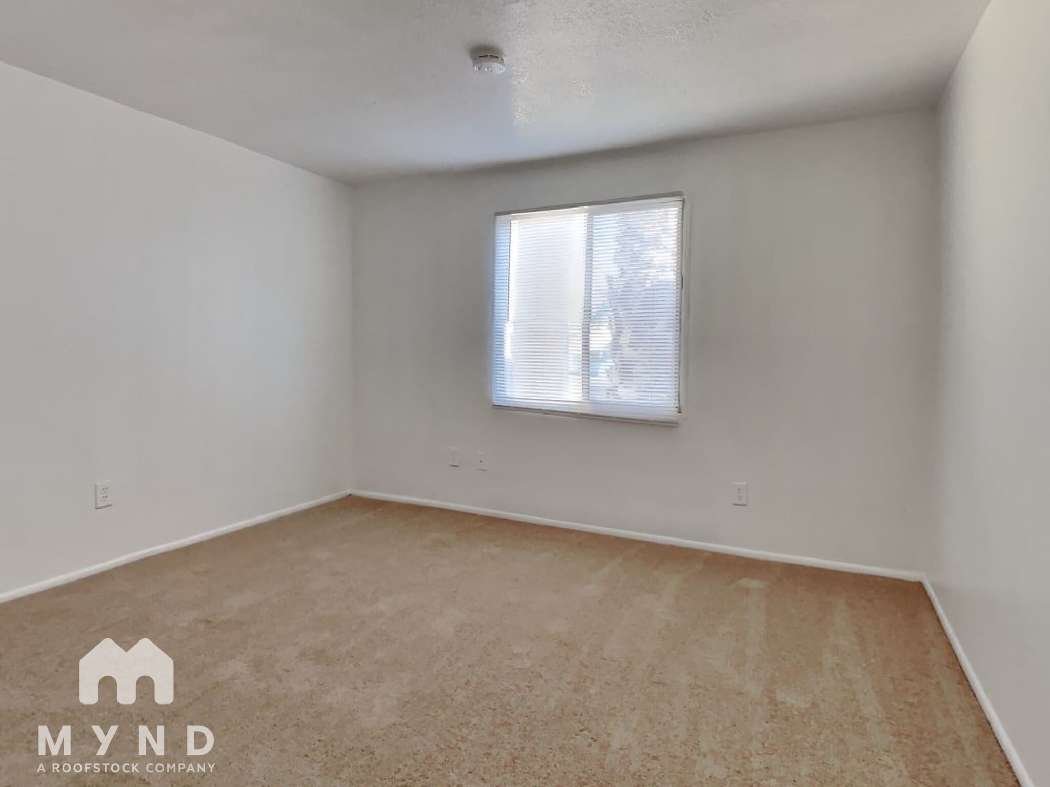 Building Photo - 6033 W Vernon Ave