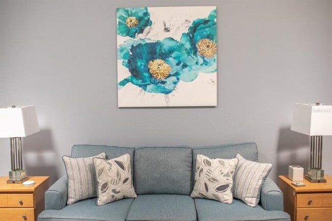 Building Photo - 2577 Oneida Loop