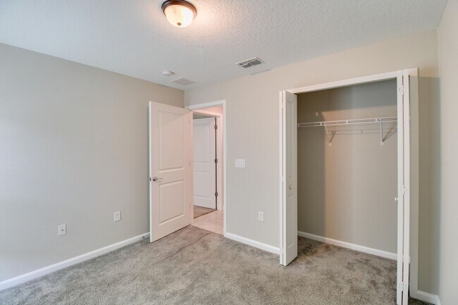 Building Photo - 2873 Black Birch Dr