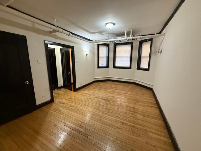 Building Photo - 2111 Grove Ave