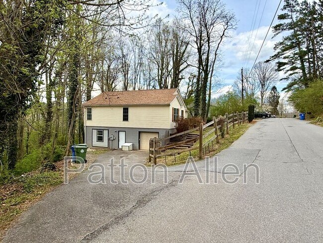 Building Photo - 6 Providence Rd