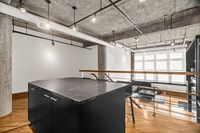 Building Photo - 1830 Ridge Ave