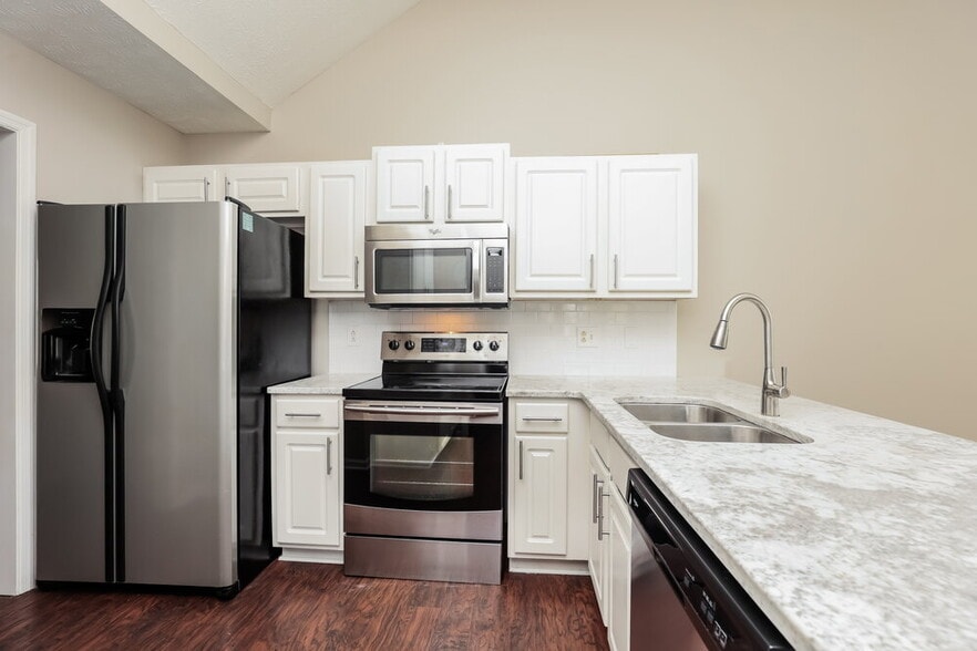 Building Photo - 1832 Antebellum Dr